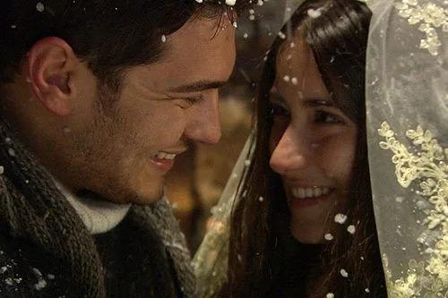Hazal Kaya jugó una luz verde para jugar en el mismo proyecto que Çağatay Ulusoy