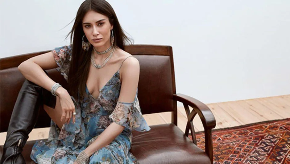 [Hande Dogandemir]de decisión de la serie