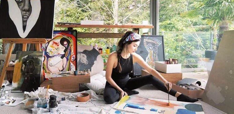 Proyecto a favor de Hande Erçel