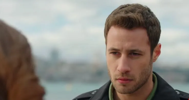 ¡Aprobación de Ozan Dolunay para la serie Zalim Istanbul!