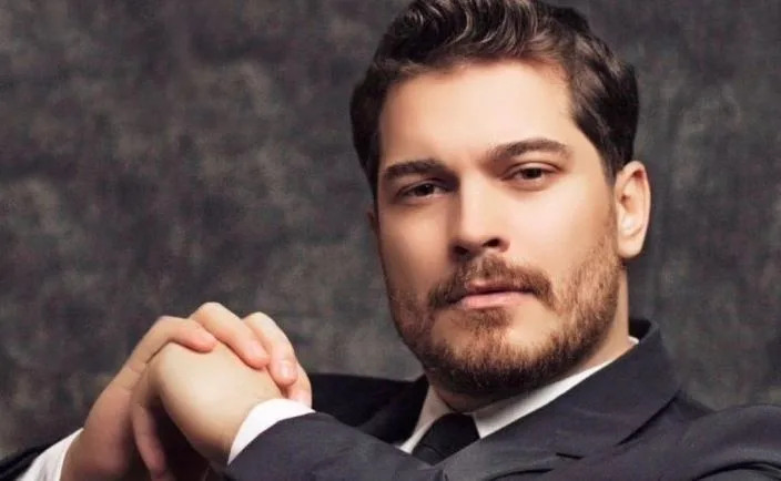 ¡Un nuevo reclamo de la serie sobre Çağatay Ulusoy!