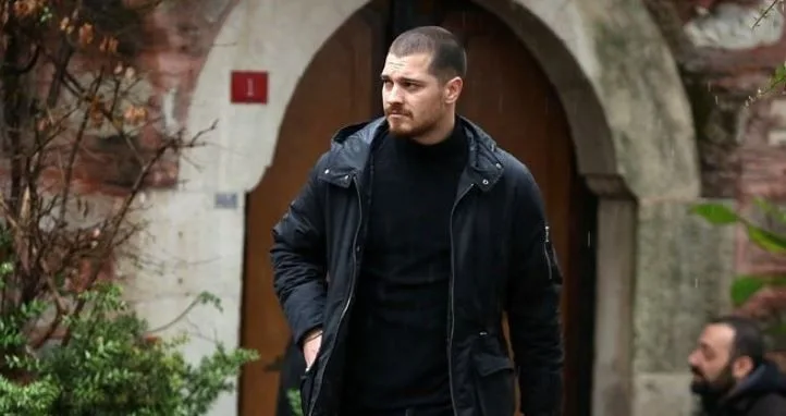 El eco de la serie Barbaros con Çağatay Ulusoy fue genial