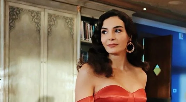 Campaña de cumpleaños de Ebru Şahin
