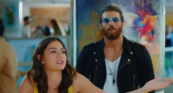 ¡La felicidad de la serie Early Bird de Can Yaman en Italia!