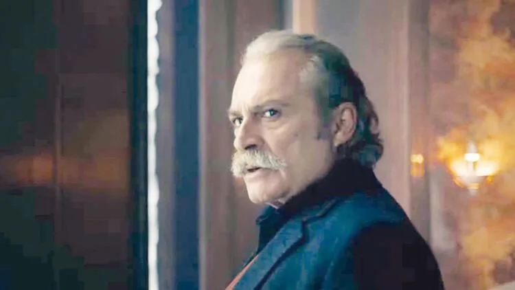 ¡Haluk Bilginer se enorgullece con la serie Alex Rider!