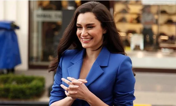 ¡El anhelo y la gran tristeza de Hande Doğandemir!