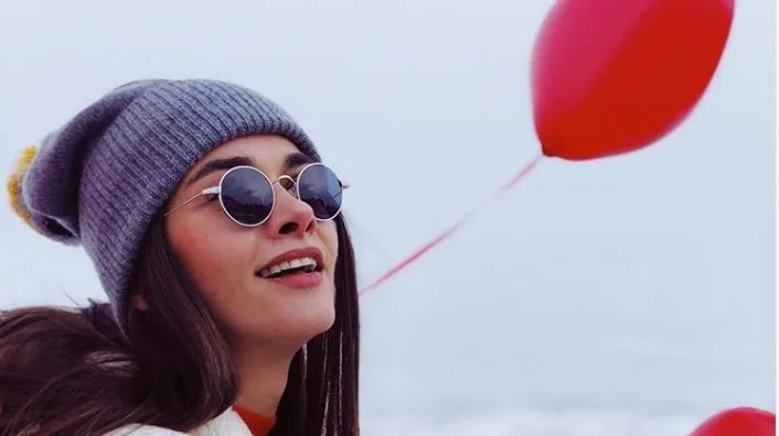 Autocrítica de Hande Soral