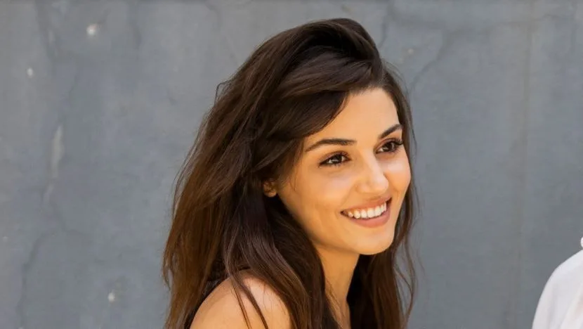Hande Erçel deja días malos