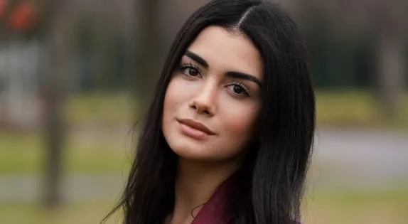 ¿Quién es Özge Yağız? Estatura – Edad – Serie de TV – Familia