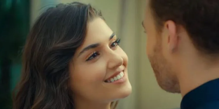 Hande Erçel y Kerem Bürsin mantuvieron la armonía.