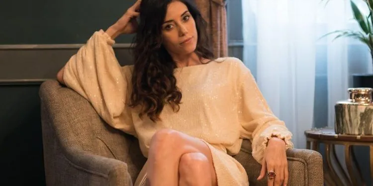 ¡Cansu Dere hará un gran regreso con su nueva serie!