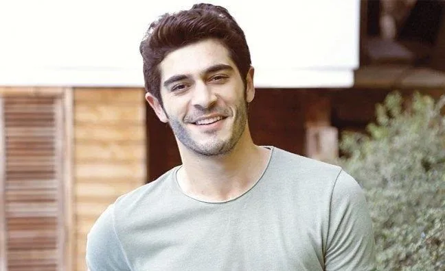 Quien es Burak Deniz? Estatura – Edad – Serie de TV – Familia