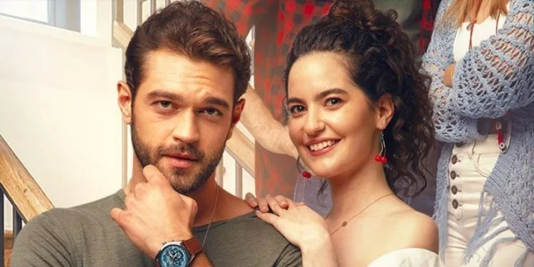 ¡Furkan Andıç elogió la serie Romance Netx Door!