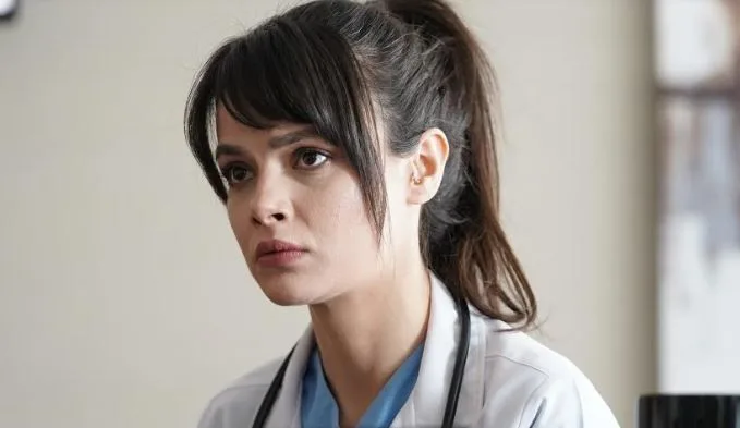¿Quién es Sinem Ünsal? Altura – Edad – Serie de TV – Familia