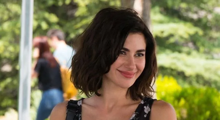 ¿Quién es Nesrin Cavadzade? Altura – Edad – Serie de TV – Familia