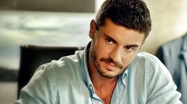 Quien es Berk Oktay? Estatura – Edad – Serie de TV – Familia