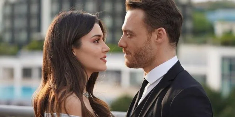 Kerem Bürsin y Hande Erçel hablaron fotos