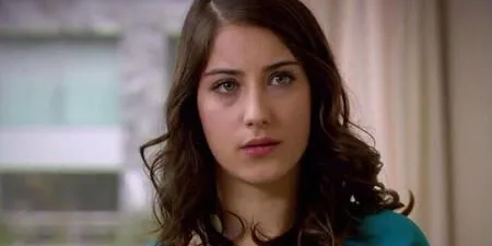 Hazal Kaya está buscando un nuevo proyecto de serie