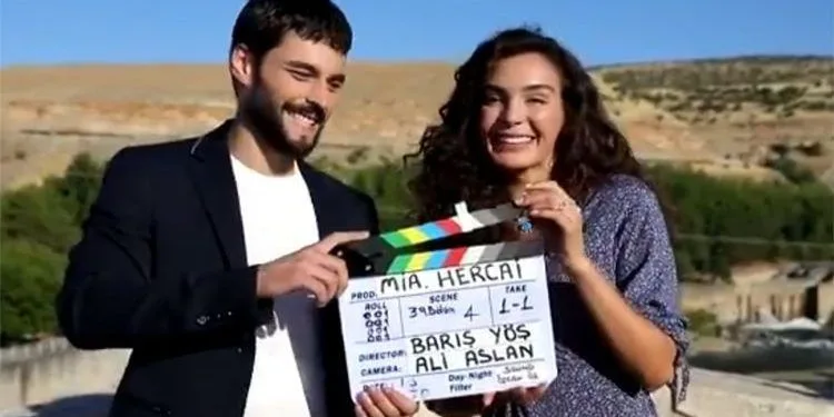 Akın Akınözü dio la gran buena noticia sobre la serie Hercai