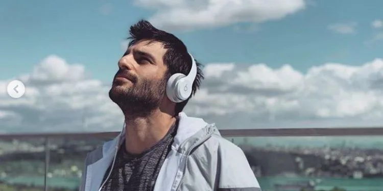 ¡Serkan Çayoğlu fue mucho más allá de donde comenzó en su carrera!