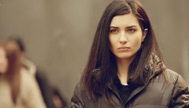 ¡Tuba Büyüküstün no puede olvidar el orgullo de hace 6 años!