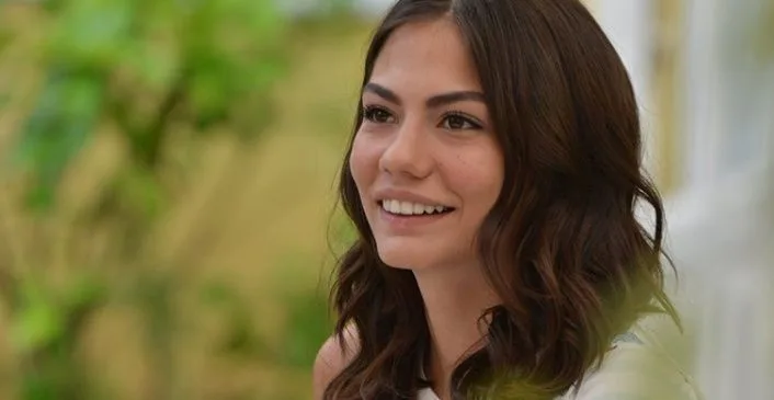 Demet Özdemir compartió muchas acciones en el set de la serie.