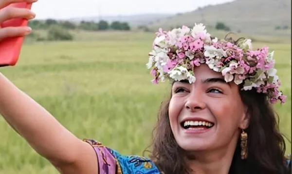 Las poses de Ebru Şahin no son deportivas sino sexys
