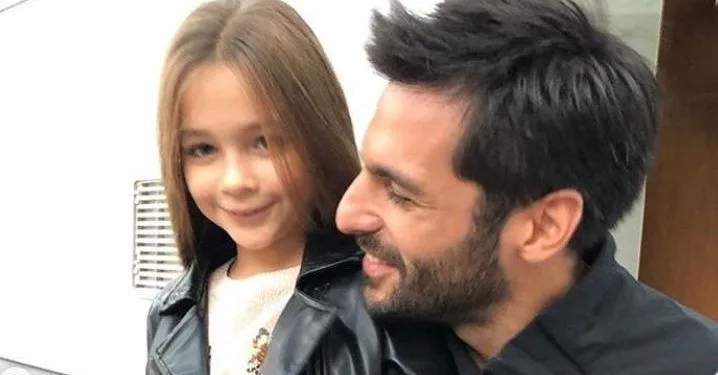 ¡Pose de despedida para la serie New Life de Serkan Çayoğlu!