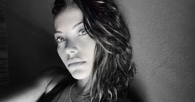 Tuvana Türkay compartió una foto con su hermana