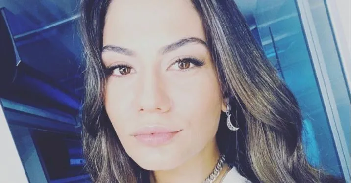 ¡Mira la máscara de Demet Özdemir!