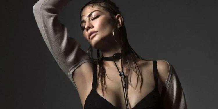 Demet Özdemir hizo una demostración de fuerza, ¡lo logró de nuevo!
