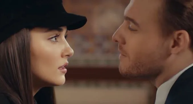 Hande Erçel y Kerem Bürsin se lanzaron en vivo en Instagram, ¡el seguidor se duplicó en momentos!