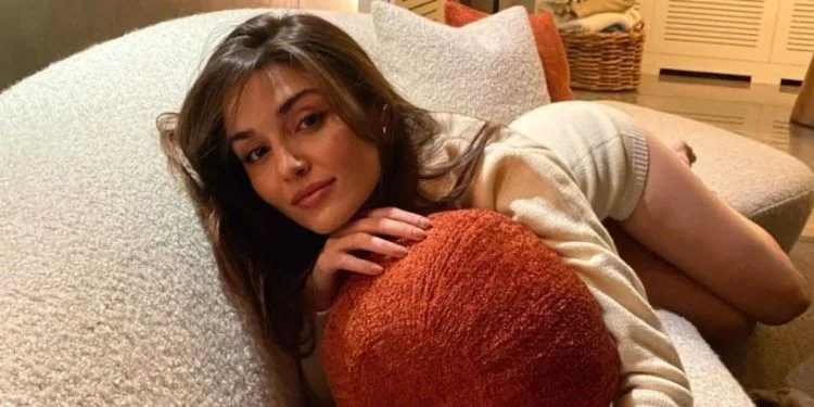 Hande Erçel estaba cansado, entristecido de ver el estado de origen, ¡la respuesta de Kerem Bürsin fue sorprendida!