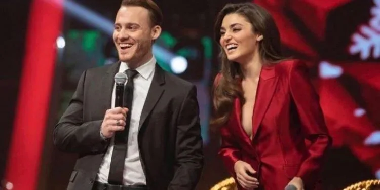 Hande Erçel y Kerem Bürsin, dejaron su huella en la noche de Año Nuevo.