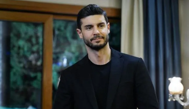 ¡Berk Oktay, el Çağatay de la Fruta Prohibida, está en camino al matrimonio!