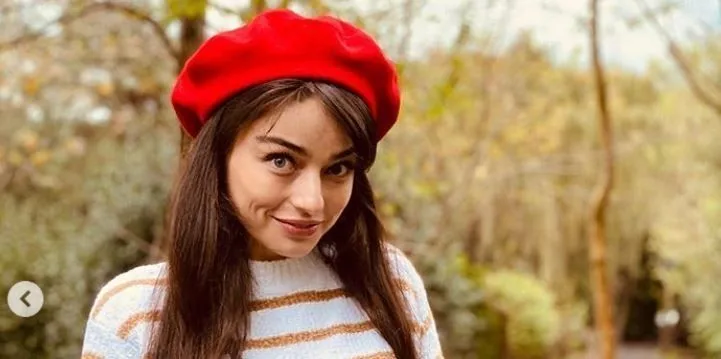 ¡Pequeña sorpresa de Ayça Ayşin Turan, Halide of Arıza! ¡Detrás de escena la felicidad de Tuba Büyüküstün! ¡La pose amorosa de Demet Özdemir y Naz Göktan!