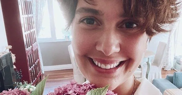 Bergüzar Korel fue la invitada de Call My Agency, ¡pero ni siquiera lo sabe!