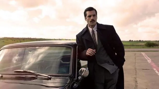 ¡Afortunadamente, este cambio se realizó en la serie de televisión de Serkan Çayoğlu!
