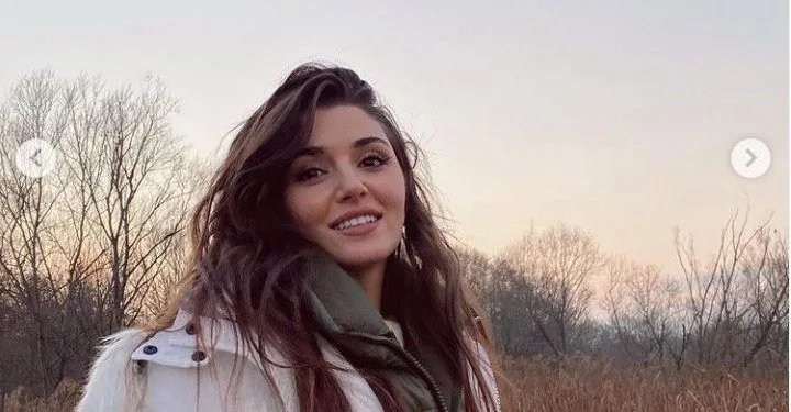 ¡Grabe me gusta para la última publicación de Hande Erçel! ¡Ha pasado de los 3 millones!
