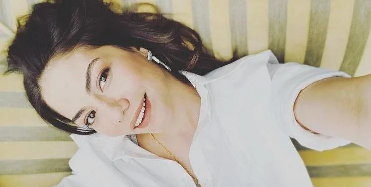 ¡A Demet Özdemir le encantó este filtro! ¡Esra Bilgiç disfrutó de la playa! ¡La elegancia de Fahriye Evcen!