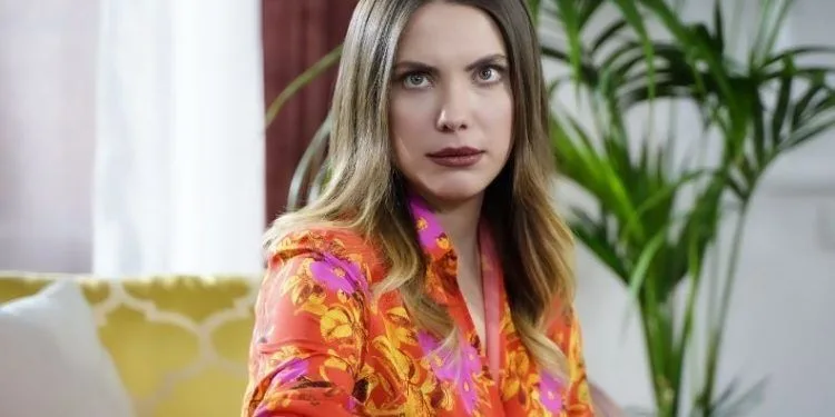 ¡Ella está de vuelta! Eda Ece consiguió Covid 19, ¡pero también se sorprendió al participar en todas las partes de Forbidden Fruit!