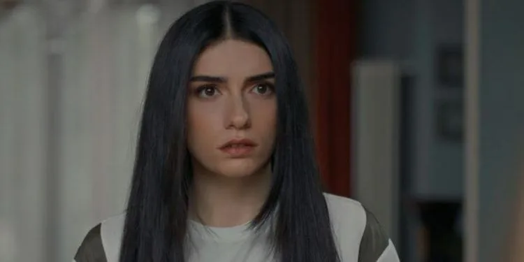 ¡Hazar Ergüçlü hizo su nuevo trato antes de que terminara la serie Alev Alev!