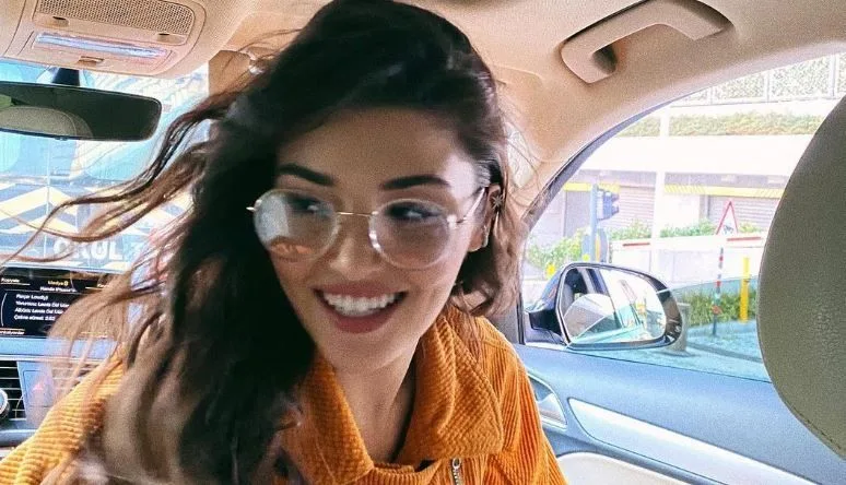 Para Hande Erçel, ¡la vida fue primero brutal y luego atrevida!