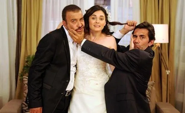 Yahşi Cazibe | Asunto – Actores – Tráilers – Episodios – Vídeo (Serie de televisión turca)
