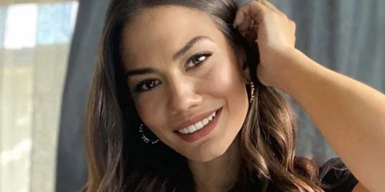 Demet Özdemir mejoró la sinceridad con Gülcan Arslan en el set