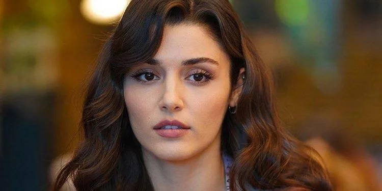 ¡Hande Erçel está en la cima! ¡Deniz Baysal va en aumento! ¡Burcu Biricik se sorprendió con el último!
