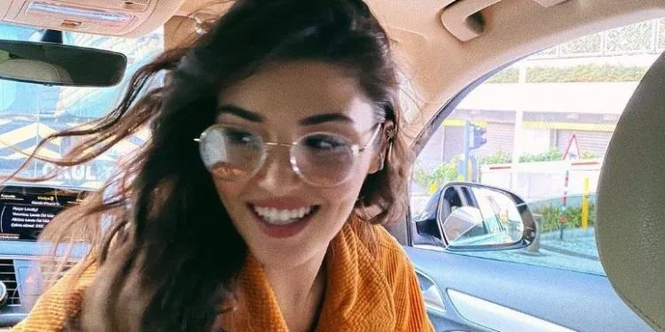 ¡Movimientos inesperados de Hande Erçel!