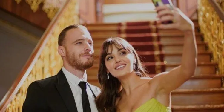 Hande Erçel anunció la triste decisión sobre el Sen Çal Kapımı, ¡los fanáticos están conmocionados!