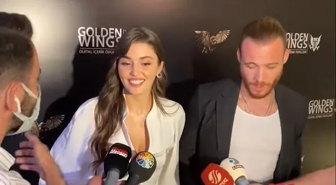 ¡La asociación de Kerem Bürsin y Hande Erçel también fue coronada con un premio!
