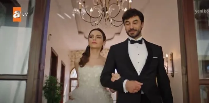 ¡Yağmur Tanrısevsin hizo que Ayşe pareciera ella misma en Kalp Yarası!